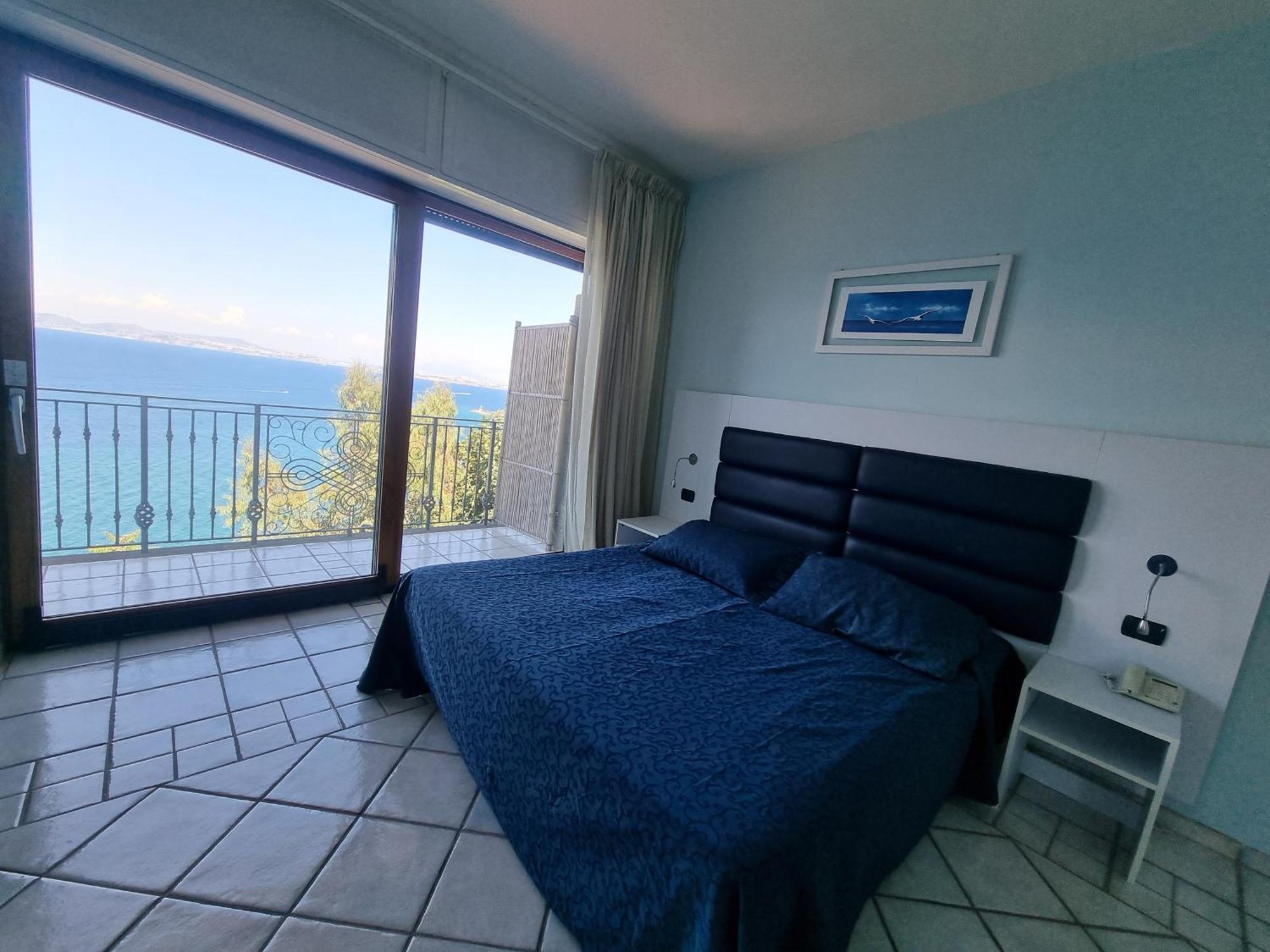 L'Incanto Suites Ischia Казамиччола-Терме Экстерьер фото