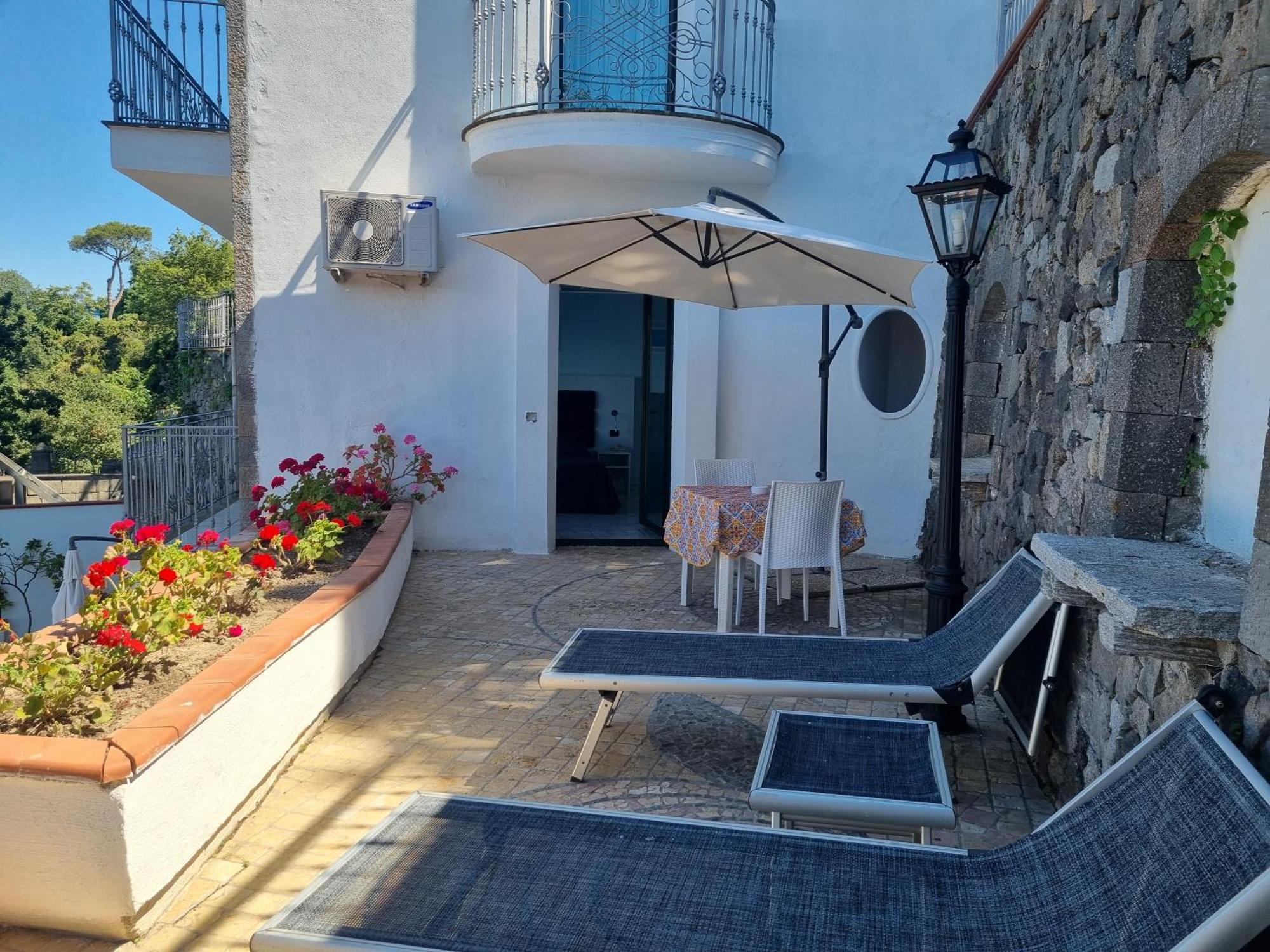 L'Incanto Suites Ischia Казамиччола-Терме Экстерьер фото