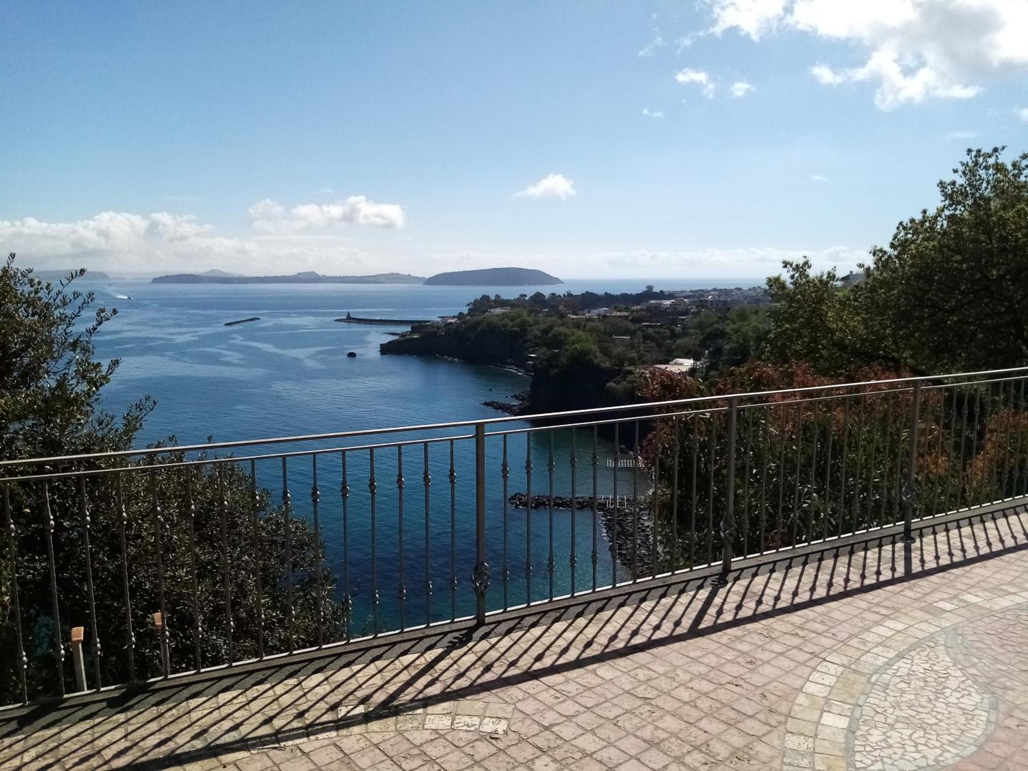 L'Incanto Suites Ischia Казамиччола-Терме Номер фото